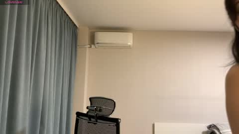 LanaDreamX online show from May 30, 2026, 6:49 pm