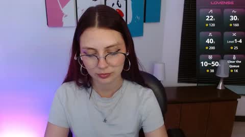 Alana Garcia  online show from September 18, 2025, 11:34 am