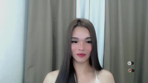 lanawyatt_ online show from January 28, 2025, 2:10 pm