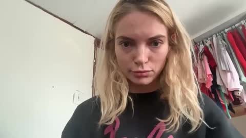 lanaxsharapova online show from January 17, 2026, 8:12 pm