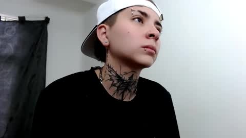 LANNIE   online show from March 5, 2025, 12:33 pm