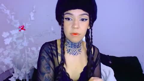 LANNIE   online show from October 8, 2025, 4:04 pm