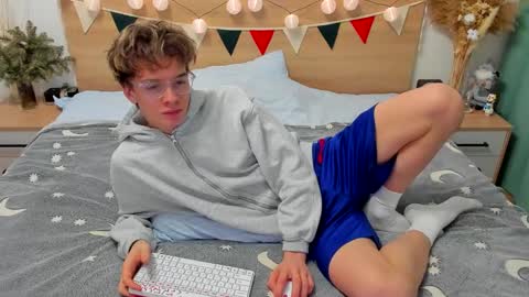 Fandi online show from January 22, 2025, 5:37 am