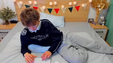 Fandi online show from January 23, 2025, 3:32 pm