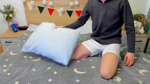 Fandi online show from March 4, 2025, 7:08 am