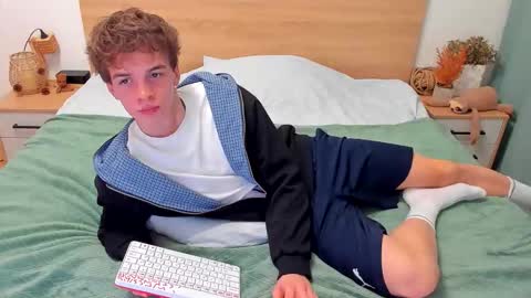 Fandi online show from November 24, 2025, 4:56 am