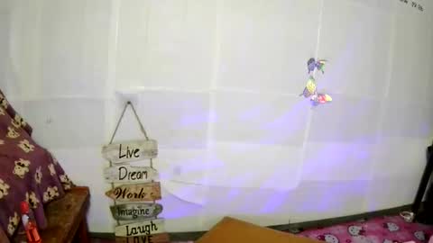 lara101732 online show from November 25, 2025, 2:06 pm