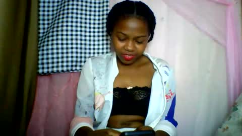 lara_belle online show from June 3, 2026, 9:45 am
