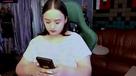 lara_benson_ online show from December 20, 2025, 10:33 am