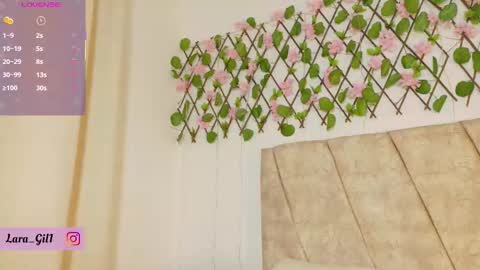 Lara Gill online show from September 17, 2025, 1:24 pm