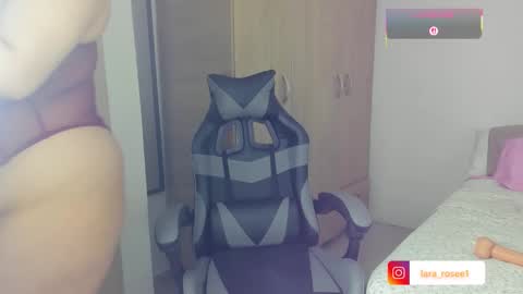 LARA ROSE online show from October 7, 2025, 4:42 am