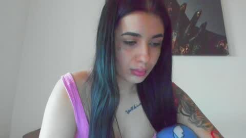 Snapshot of lara_squirtx chatting on January 25, 2025, 2:14 pm Lara online show from January 25, 2025, 2:14 pm