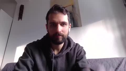 laraaan online show from January 10, 2026, 1:35 pm