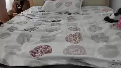 lara online show from September 24, 2025, 4:32 pm