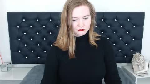 Snapshot of laraflirt chatting on March 6, 2025, 12:10 am LaraFlirt online show from March 6, 2025, 12:10 am