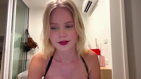 Stella online show from January 16, 2026, 10:08 am