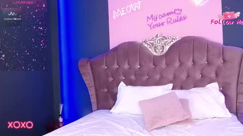 LaraKent online show from September 14, 2025, 5:01 pm