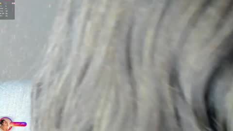 Lara  online show from September 11, 2025, 1:44 pm