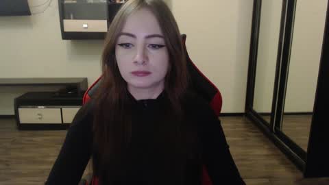 Laralianna online show from January 4, 2025, 10:34 pm