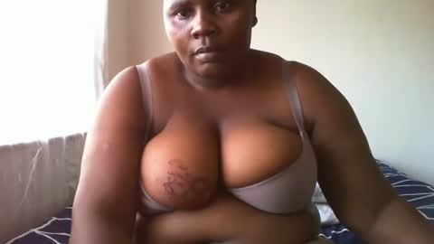 Snapshot of laralovex chatting on February 23, 2025, 1:53 pm laralovex online show from February 23, 2025, 1:53 pm