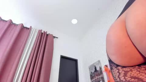 Lara Murphy online show from October 29, 2025, 4:37 am