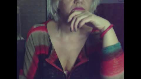 larisaq4ugo24 online show from March 6, 2025, 4:17 pm