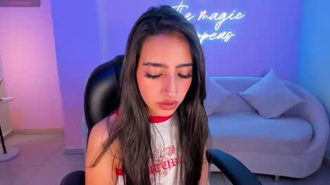 Larisa Smirnov online show from October 16, 2025, 3:29 am