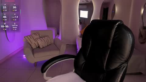 Larisa Smirnov online show from December 2, 2025, 4:07 am