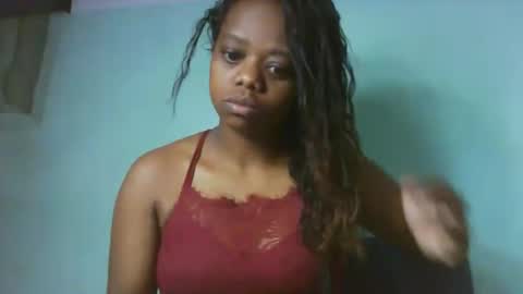 larissa645771 online show from October 4, 2025, 8:12 am