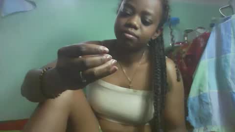 larissa645771 online show from November 25, 2025, 7:19 am