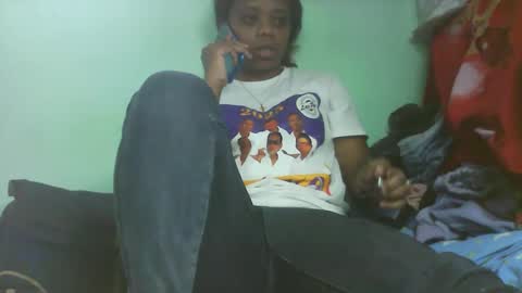 larissa645771 online show from December 1, 2025, 7:46 am