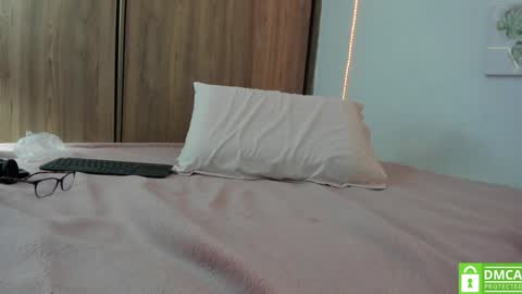 Rosa  online show from February 7, 2025, 10:30 pm