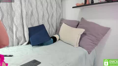 Rosa  online show from March 8, 2025, 10:02 pm