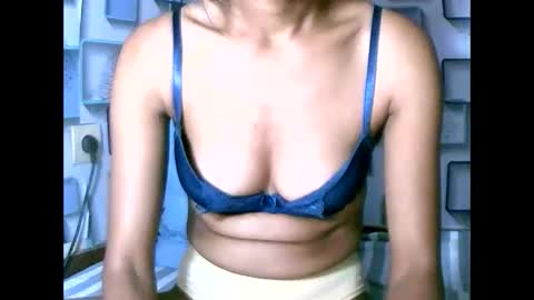 Snapshot of larra27 chatting on December 20, 2025, 7:04 am Malala online show from December 20, 2025, 7:04 am