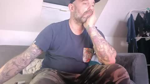 larsvegas1895 online show from January 16, 2026, 3:32 am