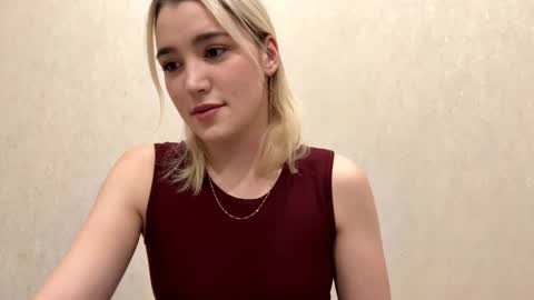 Snapshot of laruebaral chatting on February 18, 2026, 9:22 pm Betty online show from February 18, 2026, 9:22 pm