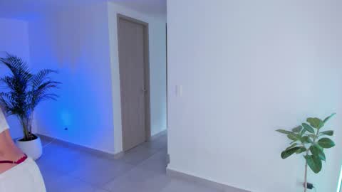 Lary  online show from September 10, 2025, 8:42 pm