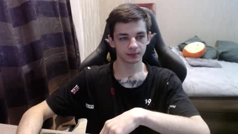 Snapshot of last_kenny chatting on October 8, 2025, 10:57 am Kenny online show from October 8, 2025, 10:57 am