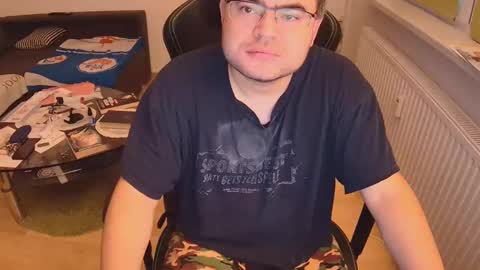 Snapshot of latexboy893 chatting on September 14, 2025, 5:45 pm latexboy893 online show from September 14, 2025, 5:45 pm