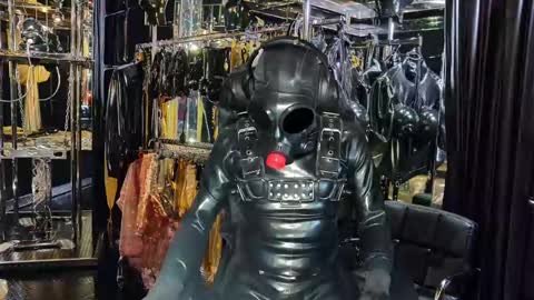 latexlover202 online show from February 2, 2025, 10:17 pm