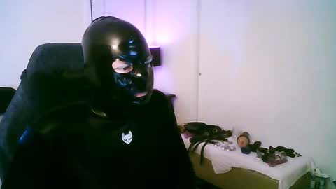 latexminheadroom online show from October 28, 2025, 1:53 am