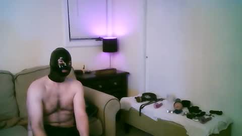 latexminheadroom online show from January 19, 2026, 6:28 am