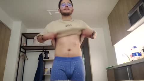 Latin edge online show from March 11, 2025, 4:43 am