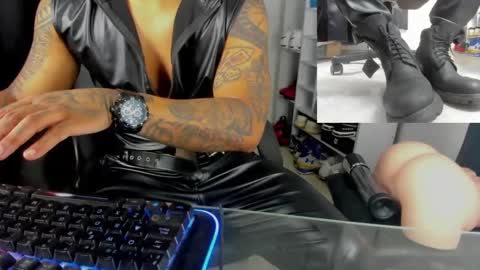 latin_lover2005 online show from October 5, 2025, 4:38 pm