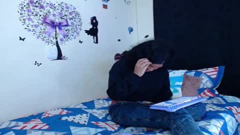 karen online show from December 11, 2024, 2:52 am