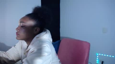 karen online show from September 23, 2025, 2:47 am