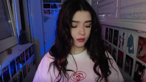 miiiiiiaaaa online show from February 1, 2025, 5:49 am