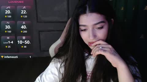 miiiiiiaaaa online show from June 4, 2026, 9:10 pm