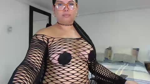 FLOR SALVAJE online show from November 3, 2025, 5:25 pm