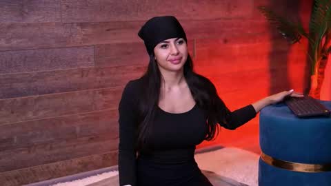 Latina online show from December 20, 2025, 5:42 pm